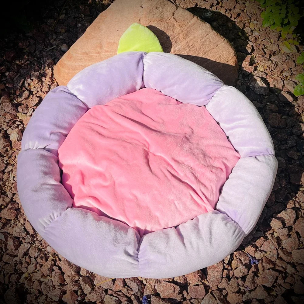 Kitten/Puppy Soft Shaggy Bed. Cozy Nest for Deep Sleep. Diameter: 21
